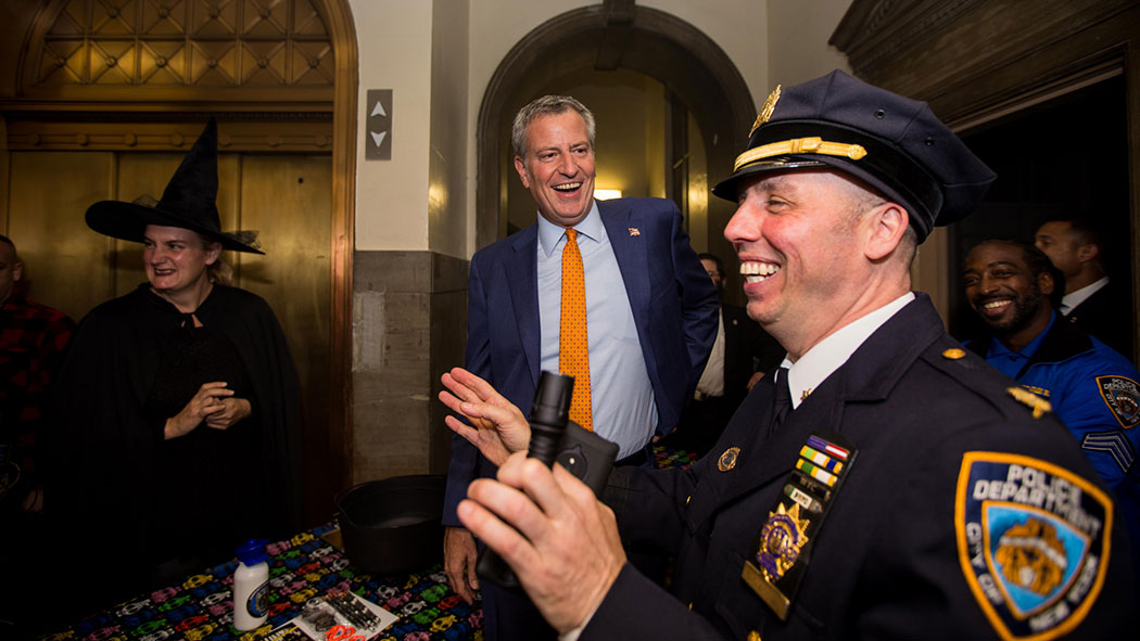 New York City Mayor Bill de Blasio visits the 78th precinct’s haunted house on October 26, 2017.