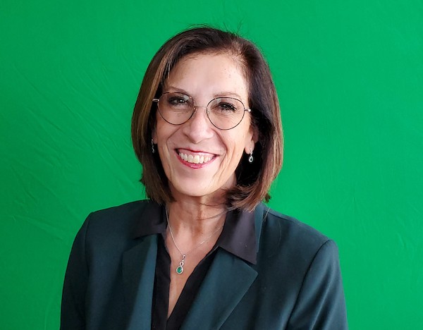 Lisa Daglian Lisa Daglian